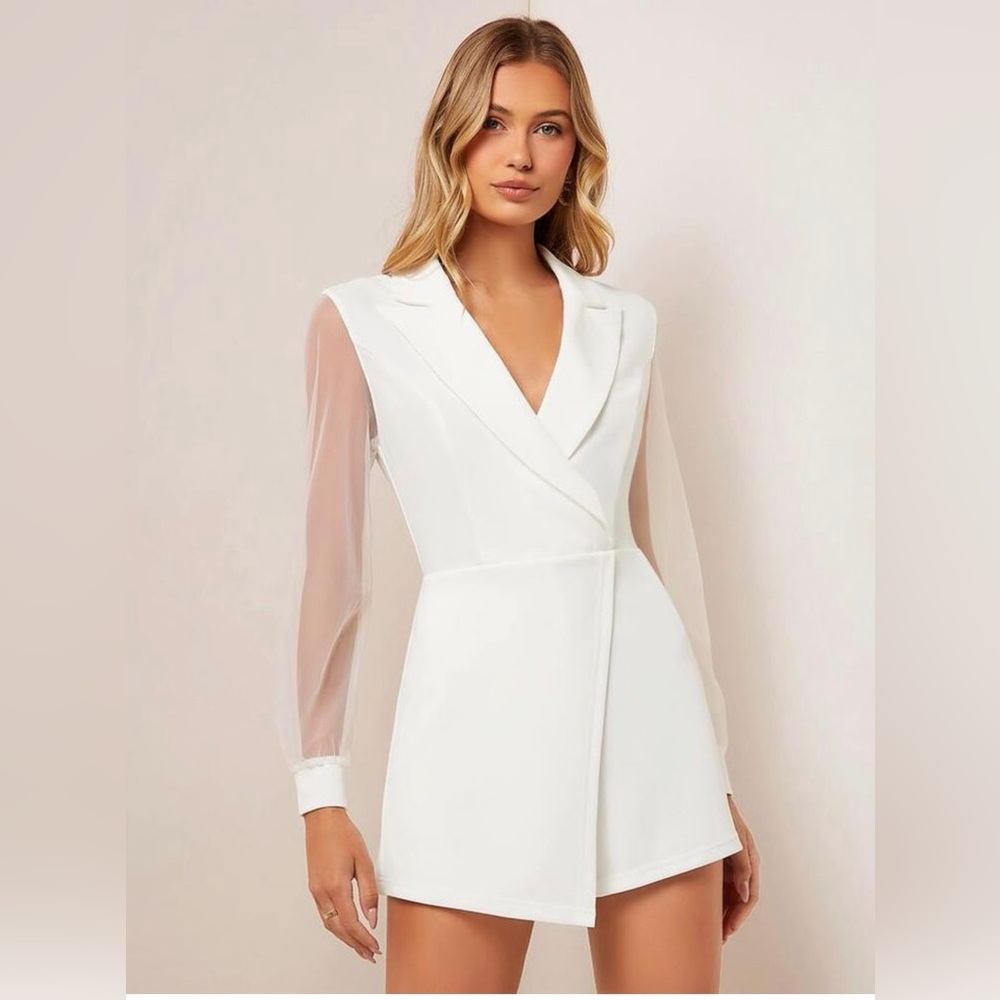 Elegant White Long Sleeve Dress